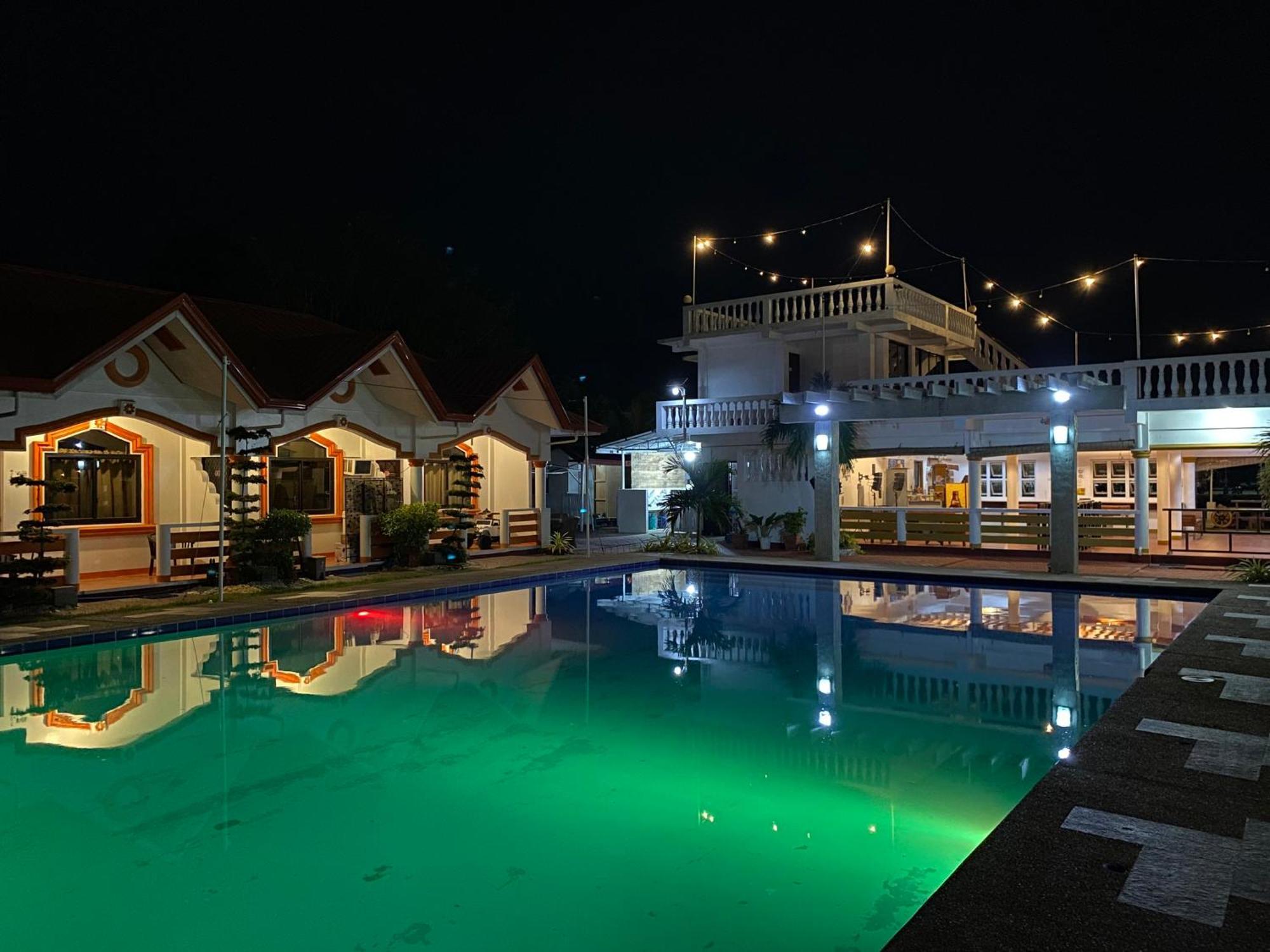 Cris Del Mar Resort Bolinao Exterior photo