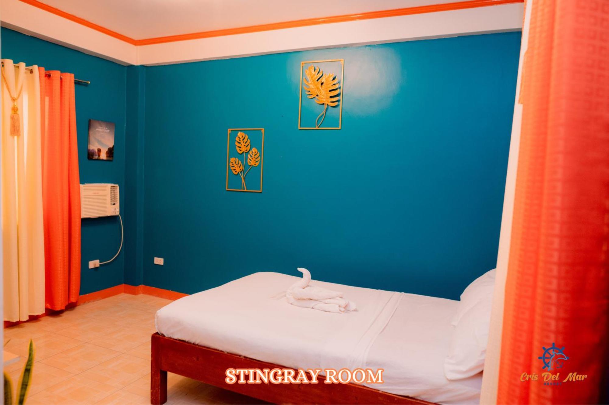 Cris Del Mar Resort Bolinao Room photo